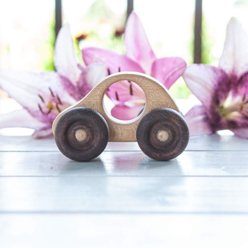 Машинка Жук