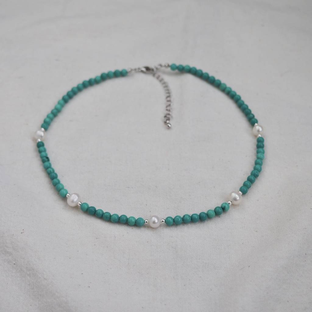 Чокер из турквенита с жемчугом