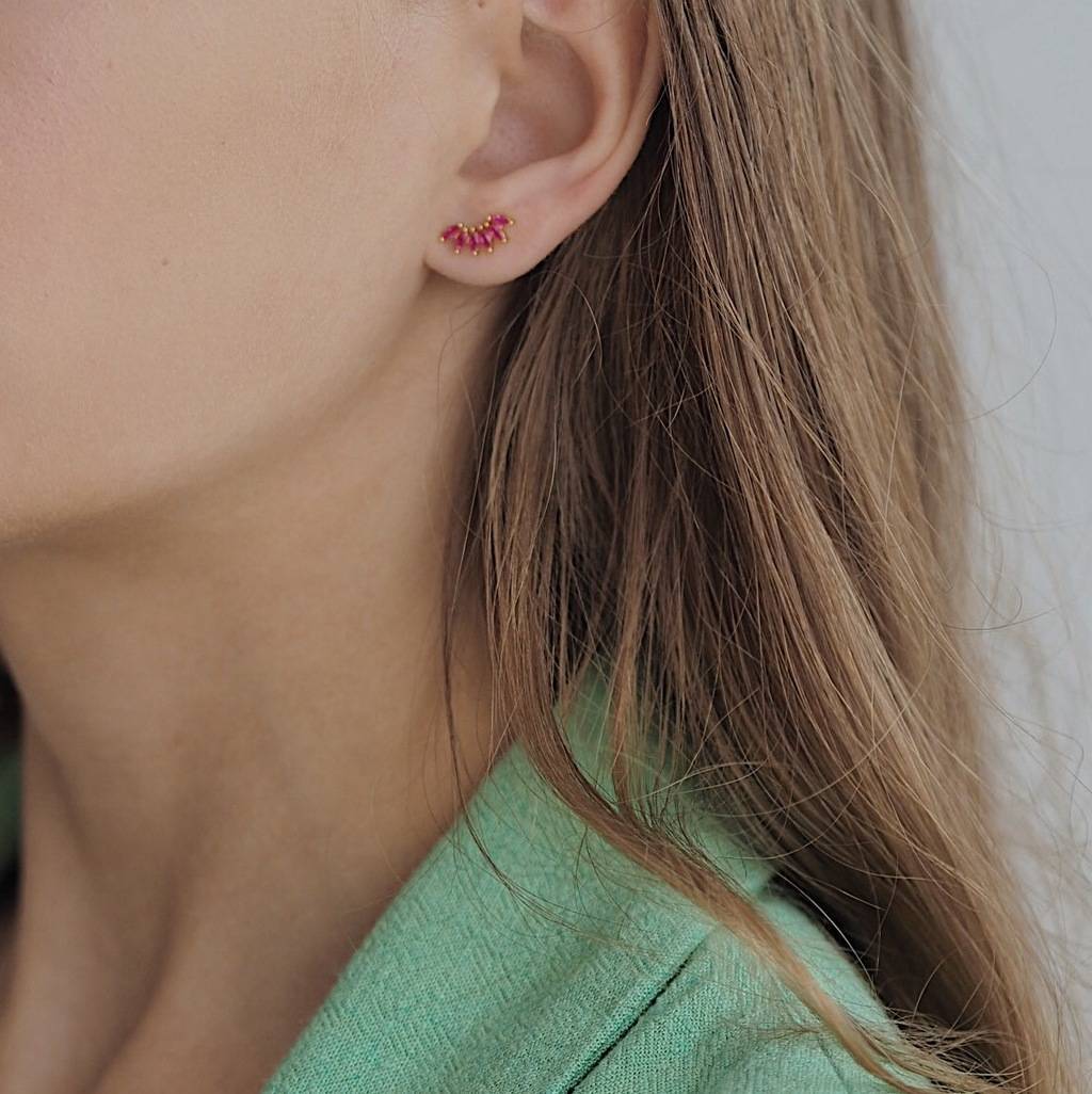 Серьги-гвоздики Fleur Magenta