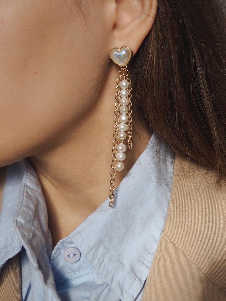 Серьги с цепочками и жемчугом