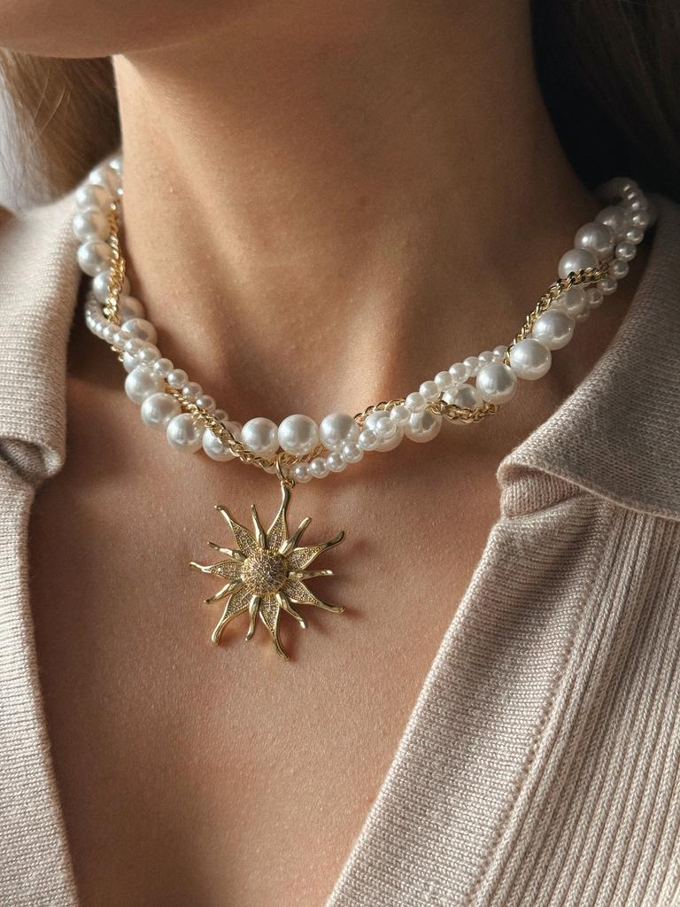 Колье из жемчуга Майорка с подвеской Солнце