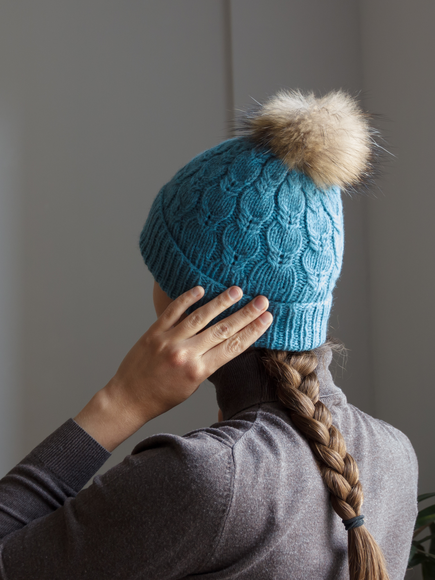 Описание вязания шапки "Fantasy hat"