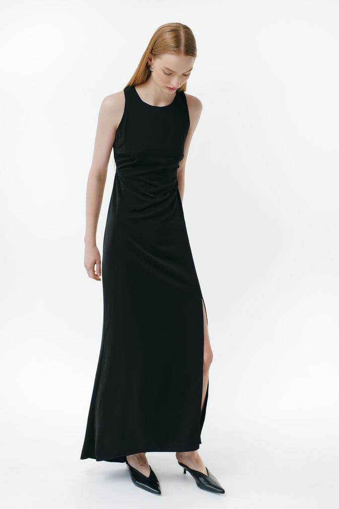 Платье c фигурным вырезом на спине