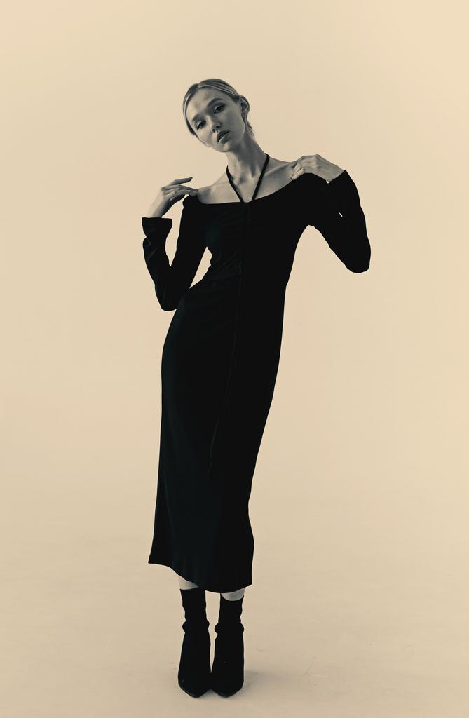 Платье  черное миди «CALM»