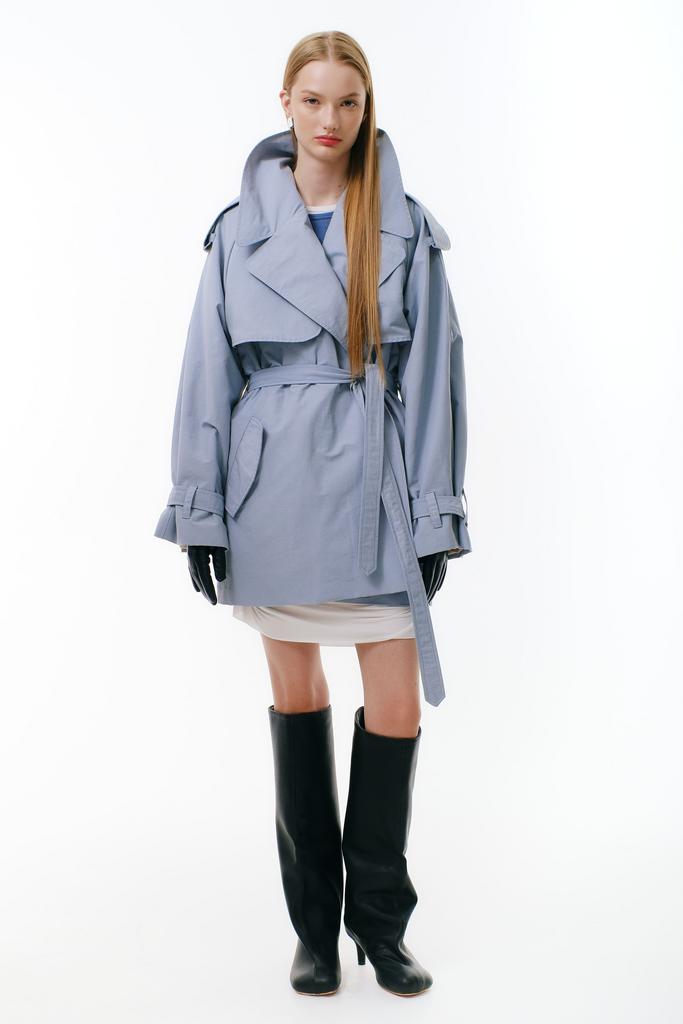 Укороченный тренч с подстежкой голубой