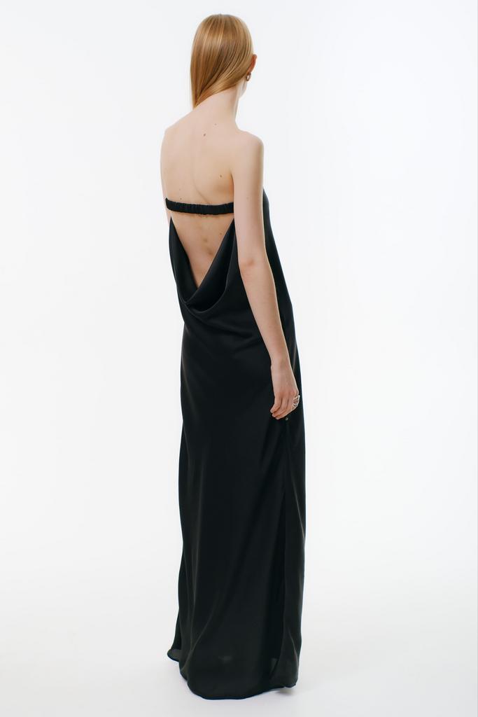 Платье с открытой спиной