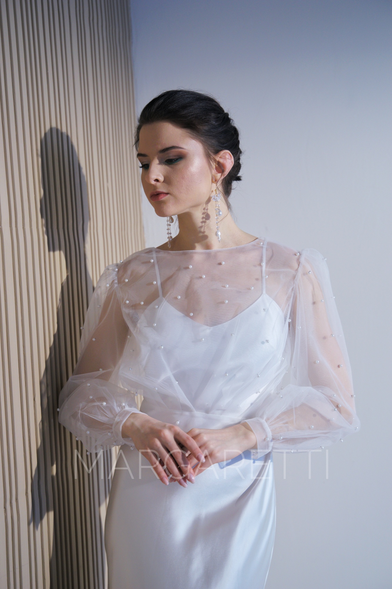 Блуза в бусинку