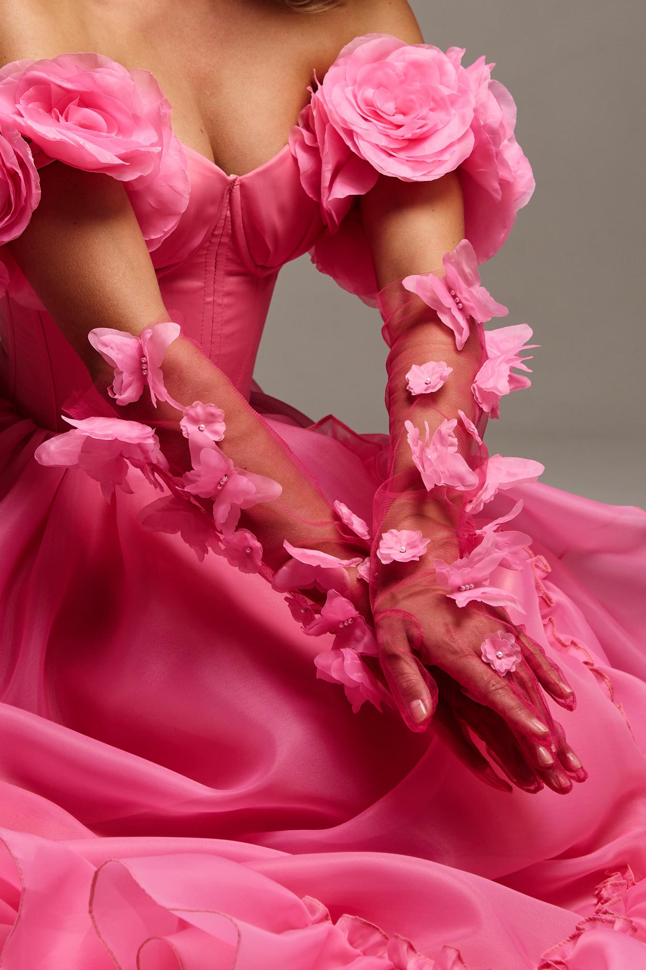 Перчатки с бабочками розовые