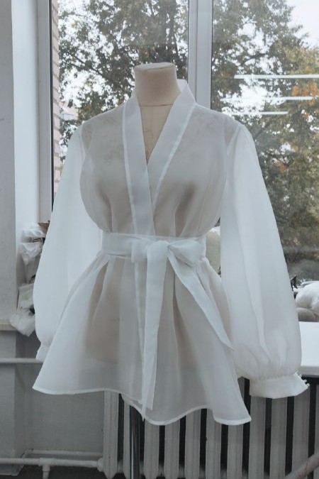 Блуза с поясом