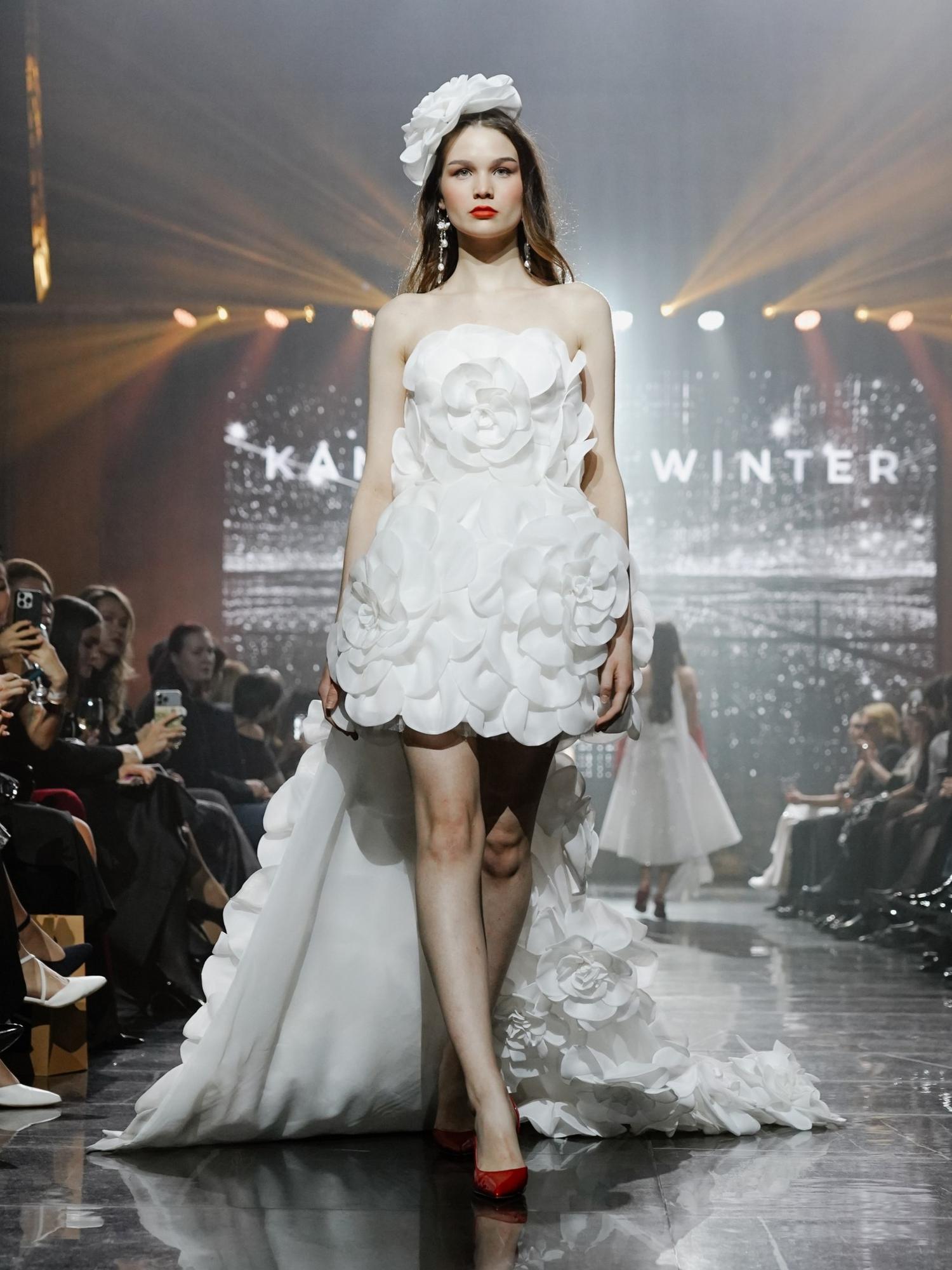 Свадебное платье Мона Лайн