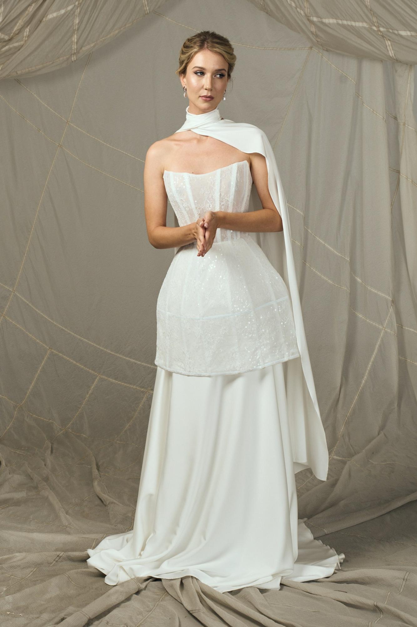 Маджестик и сатиновая юбка