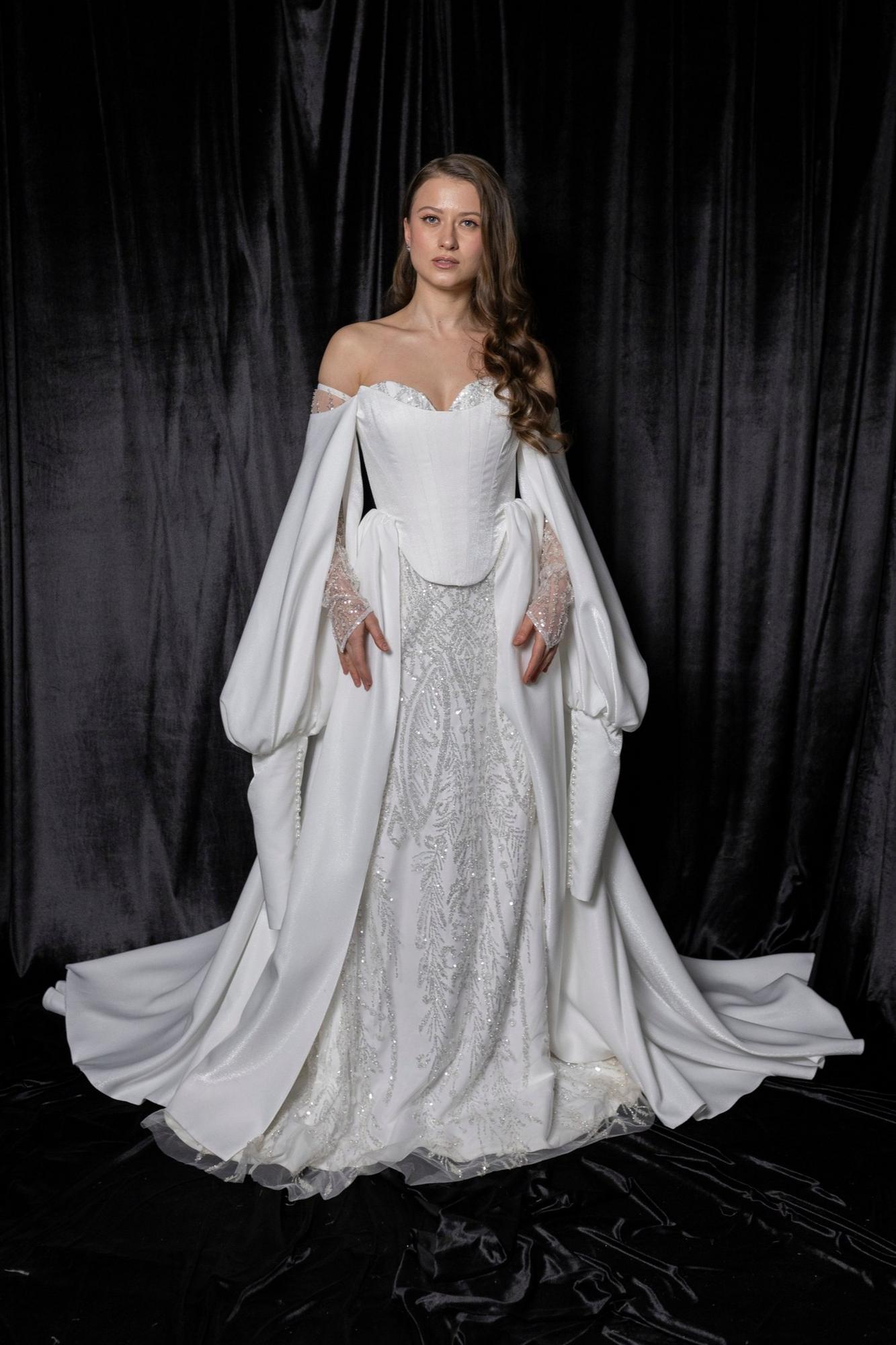 Боярский корсет со шлейфом