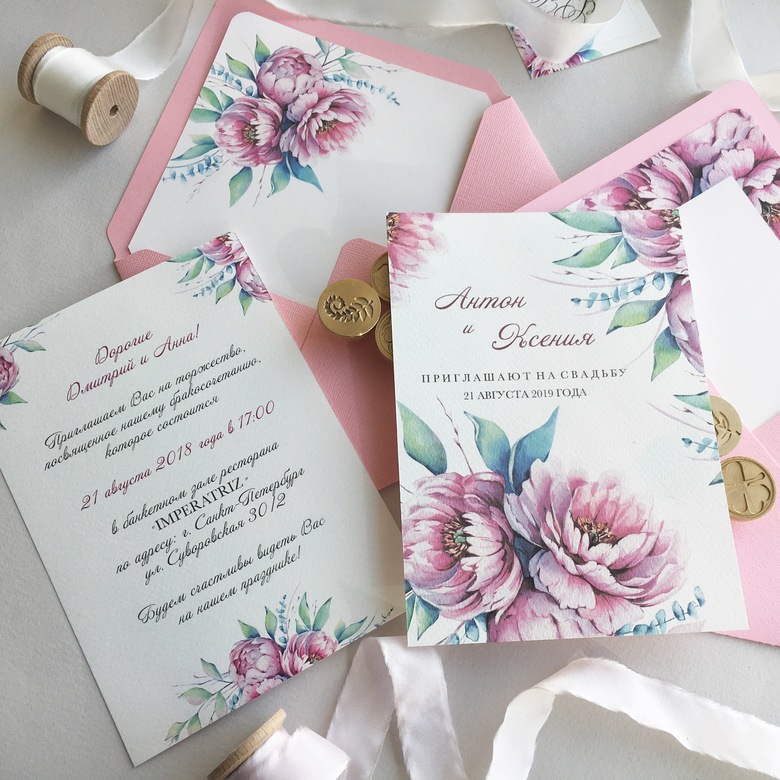 Приглашение на свадьбу с розовыми цветами