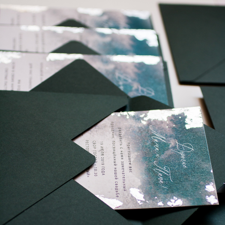 Приглашение на свадьбу с поталью: изумруд и серебро