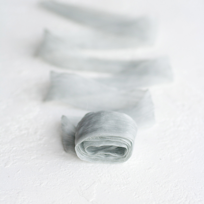 Лента из жатого шифона "графит"