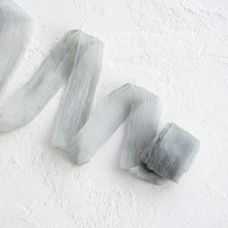 Лента из жатого шифона "графит"