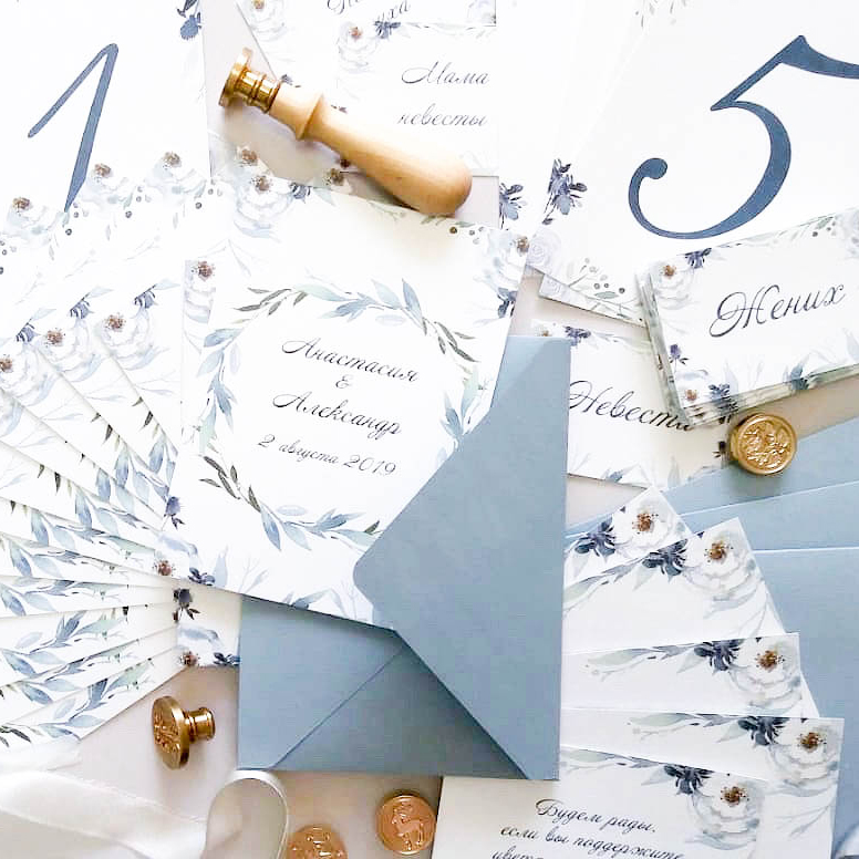 Свадебные приглашения в серо-голубой гамме