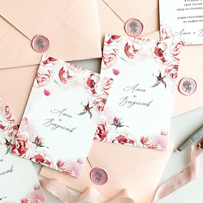 Приглашение с клубнично-персиковыми пионами