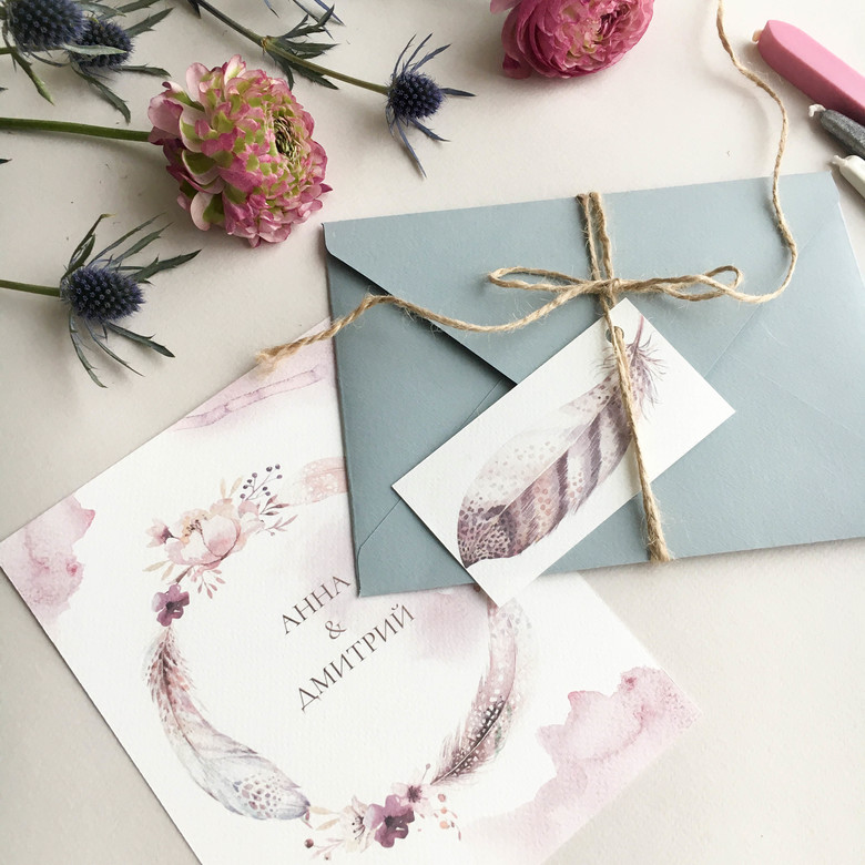 Приглашение на свадьбу с розовыми перьями