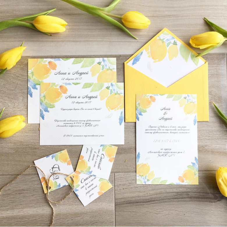 Приглашение в жёлто-голубой гамме