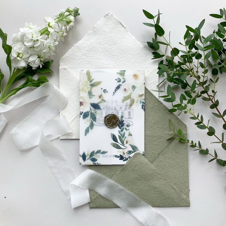 Пригласительные на свадьбу с конвертами из бумаги ручного литья