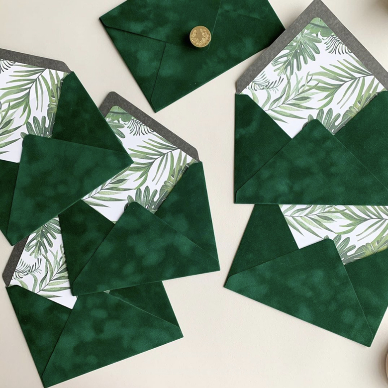 Конверты из бархата для приглашений