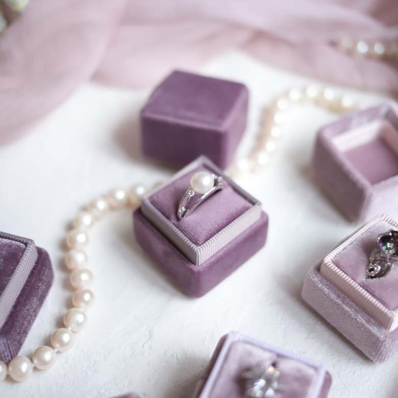 Бархатные коробочки для колец "Слива"
