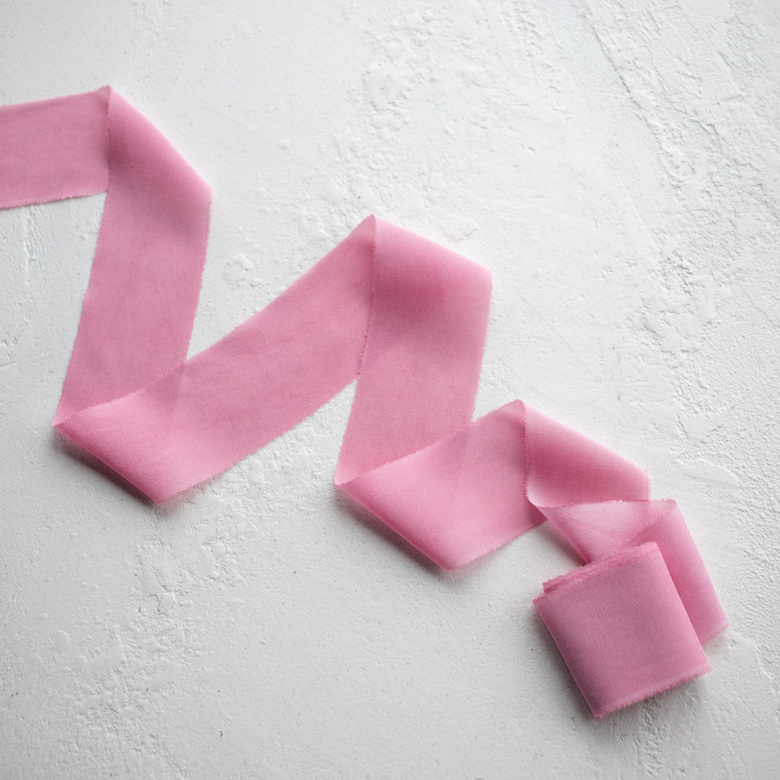 Шелковые ленты ручного окрашивания розовые