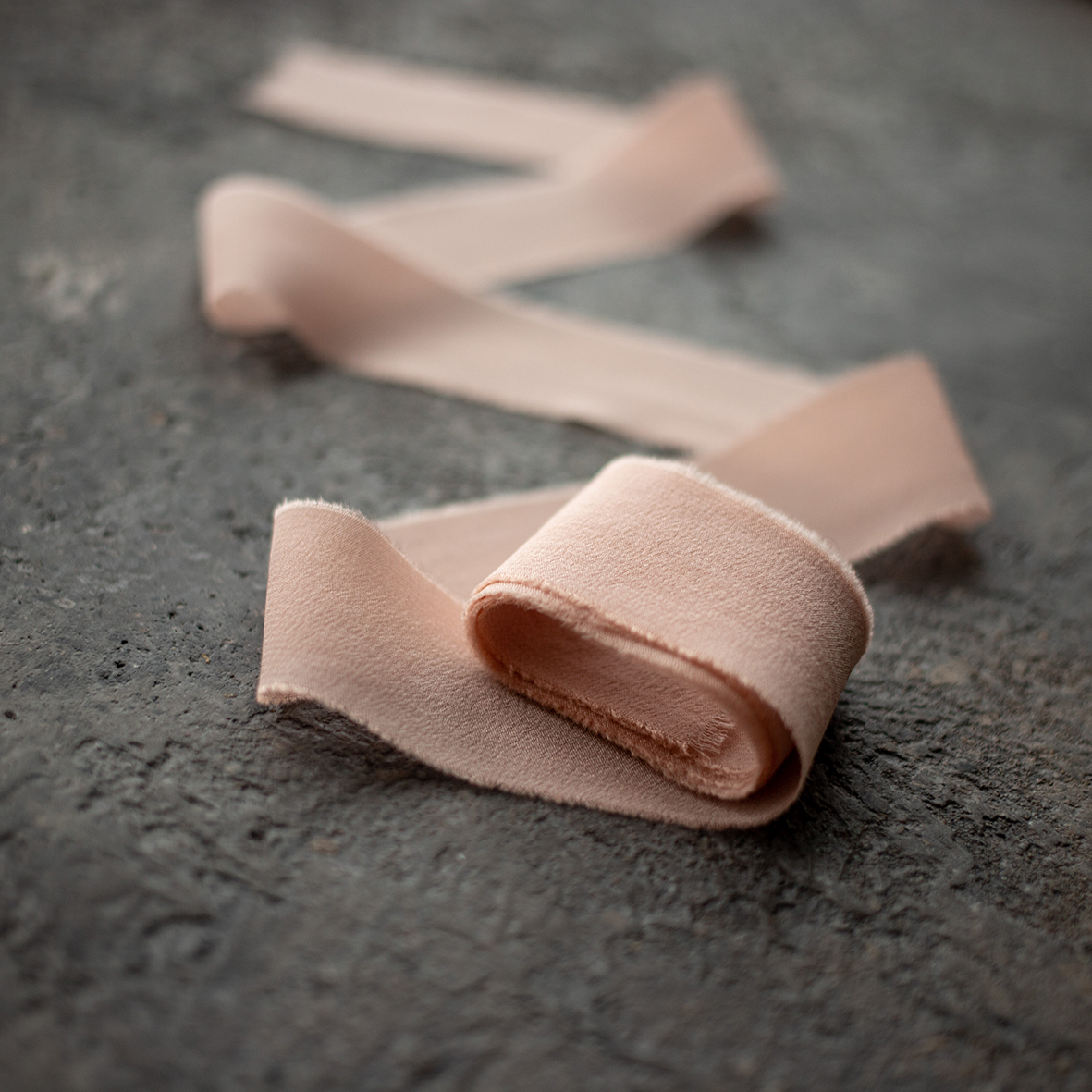 Шелковая лента ручного окрашивания из крепдешина "Жареный Миндаль"