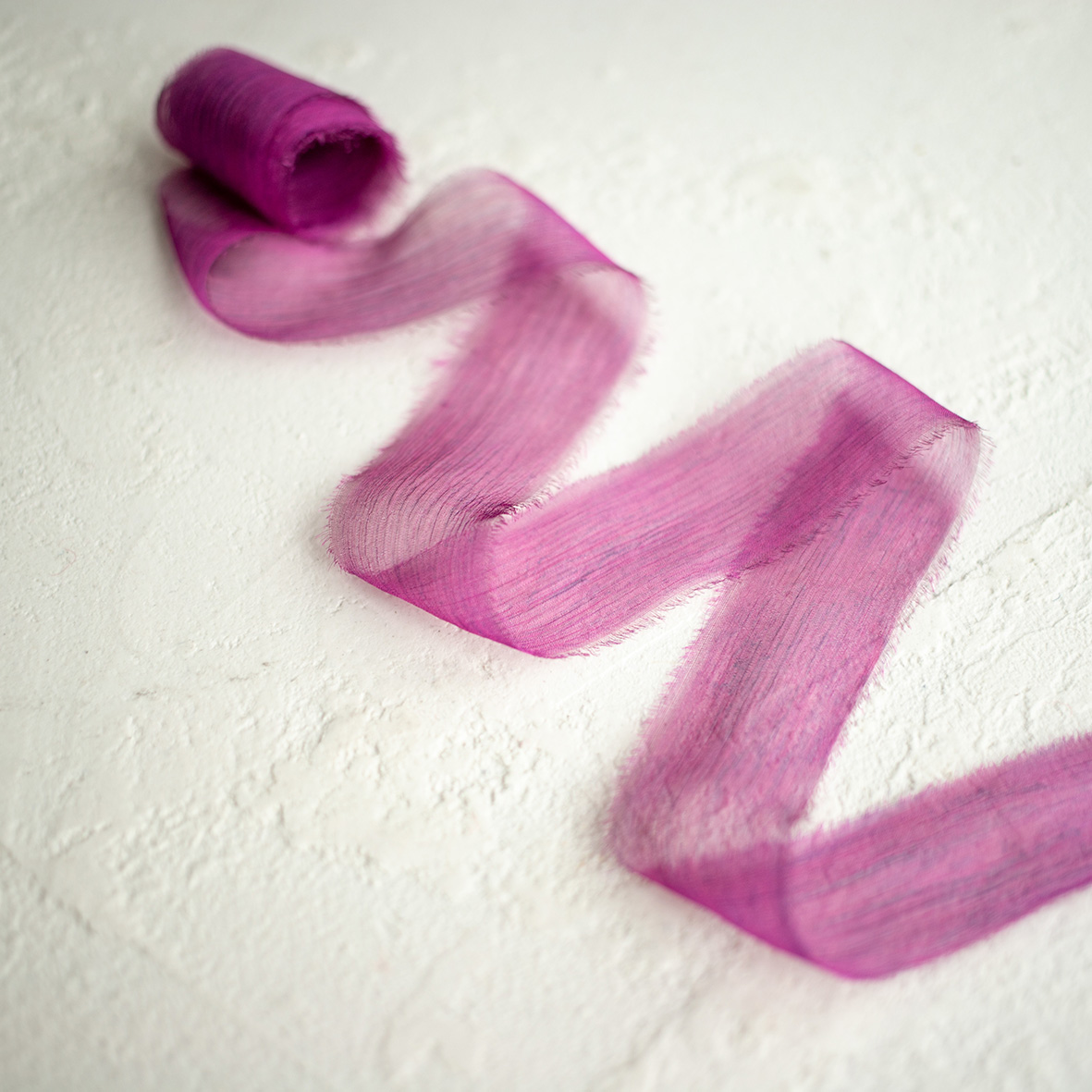 Шелковая лента ручной работы из жатого шифона "Лиловый"