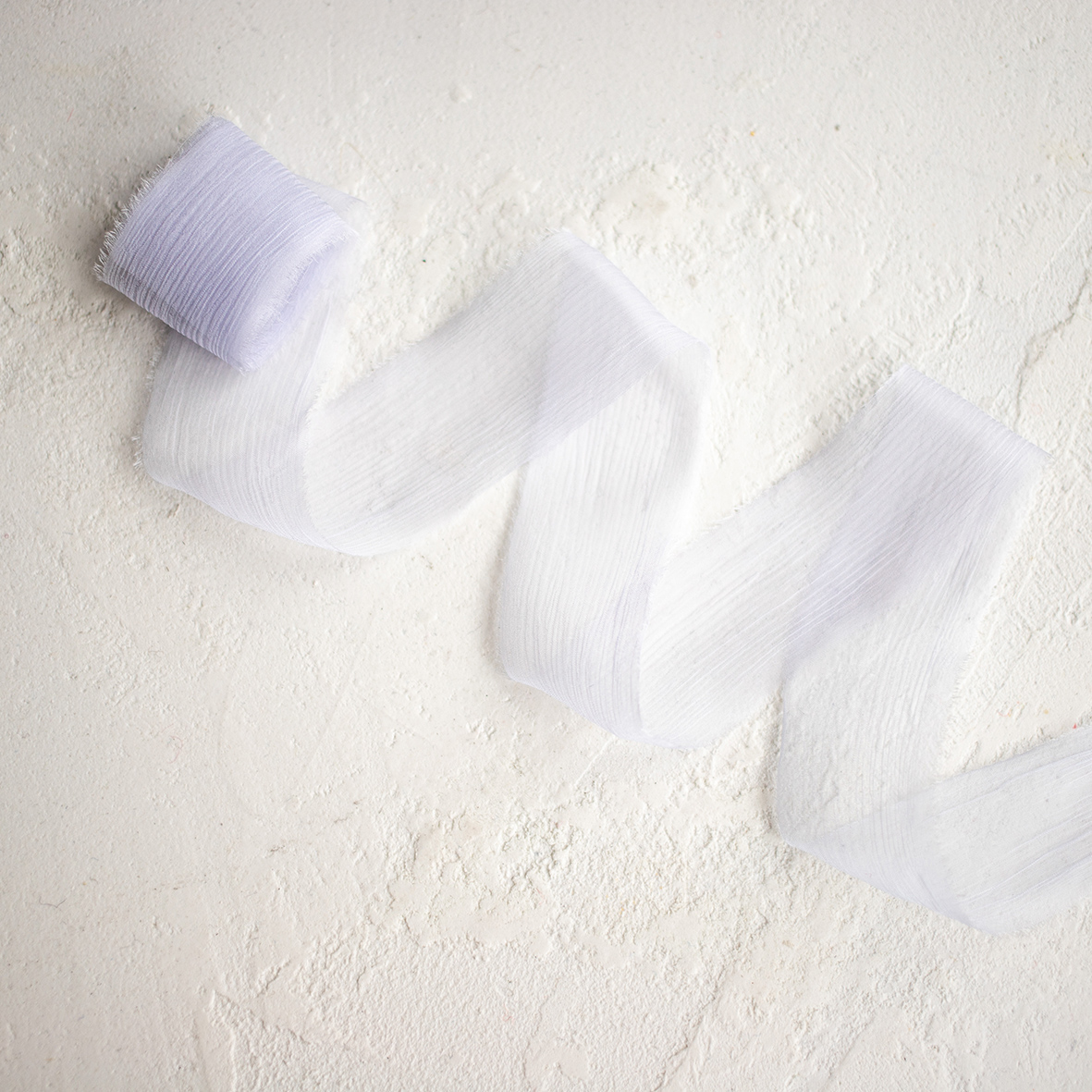 Шелковая лента ручной работы из жатого шифона "Лавандовое поле"