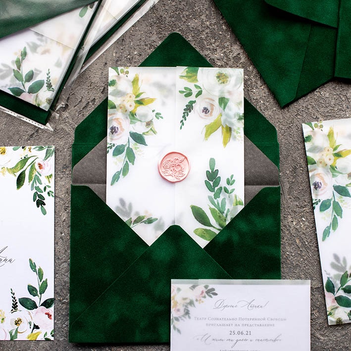 Пригласительные на свадьбу в бархатных конвертах