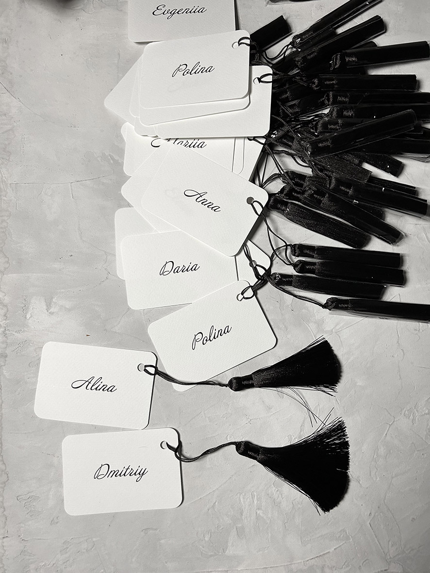 Карточки рассадки с кисточками