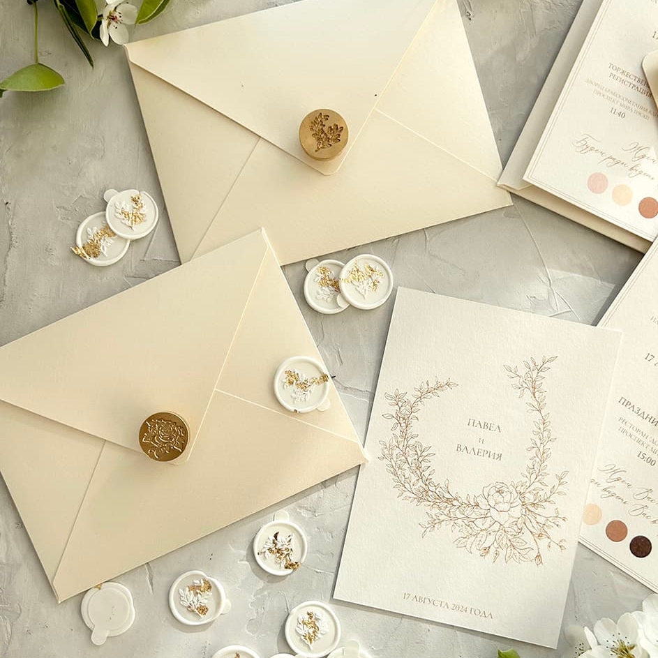 карточка с венком для свадьбы