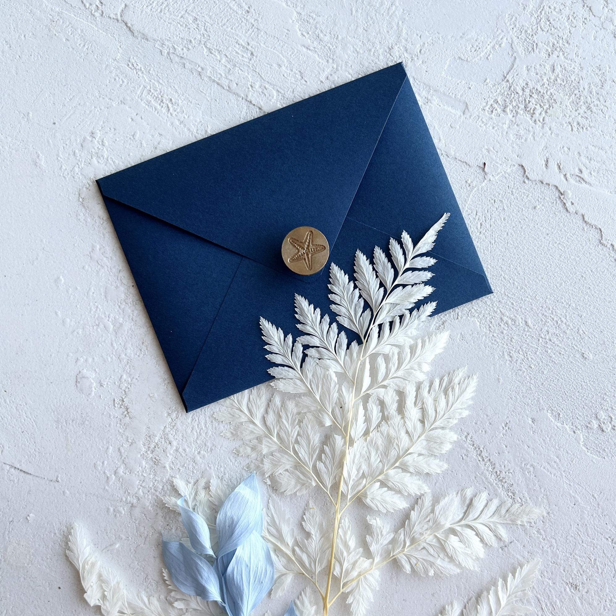 печать на темно синем конверте