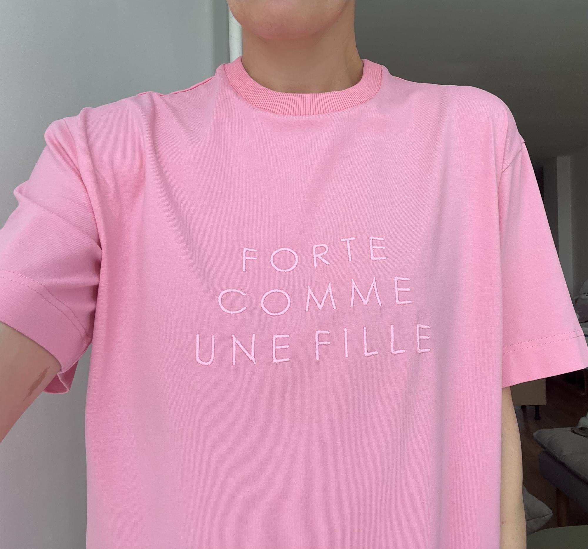 Футболка "une fille"