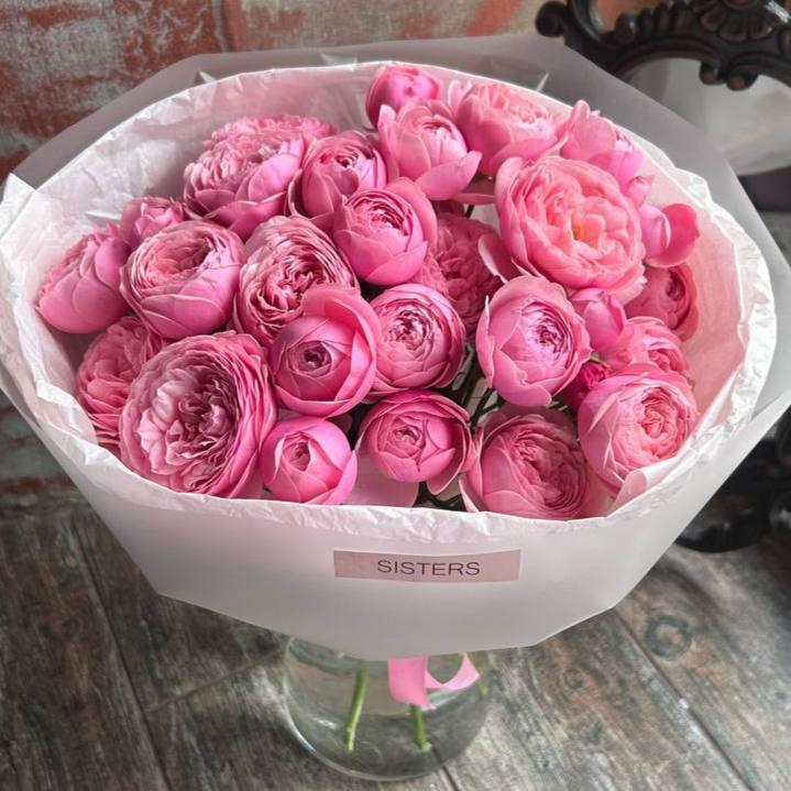 Букет кустовых пионовидных роз