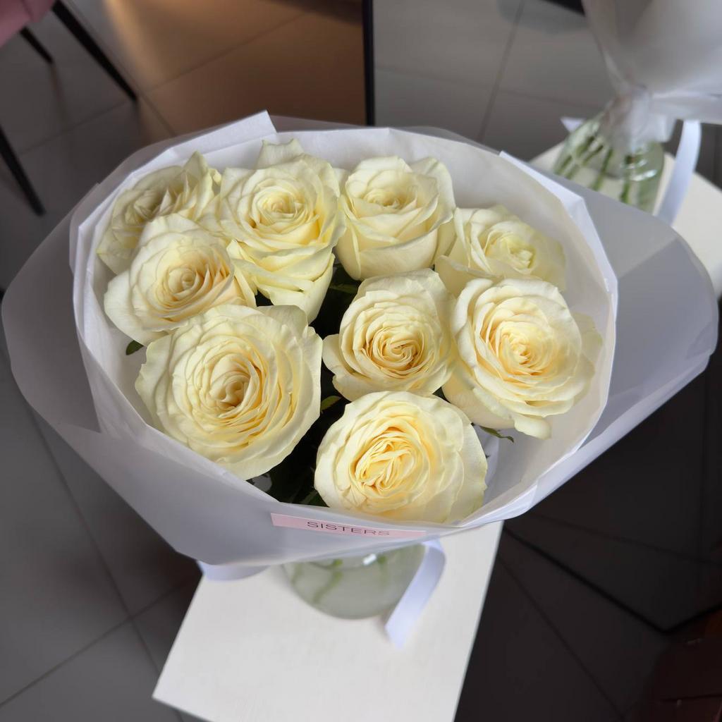 Букет ванильных роз Кендилайт