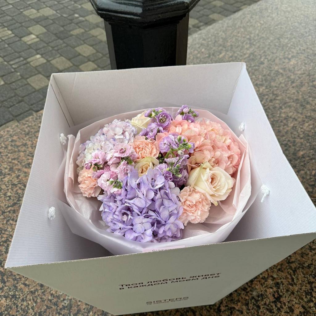 Авторский букет "Лепестки ангела"