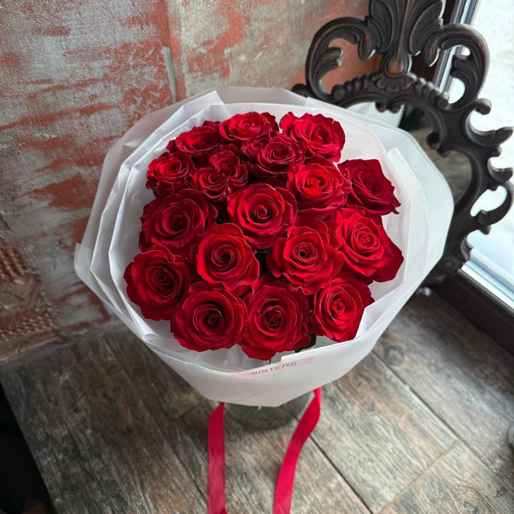 Букет бархатных роз Ред
