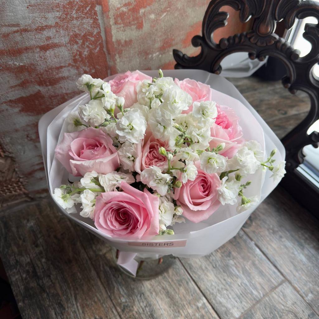 Авторский букет "Маттиола + Пинк Охара"