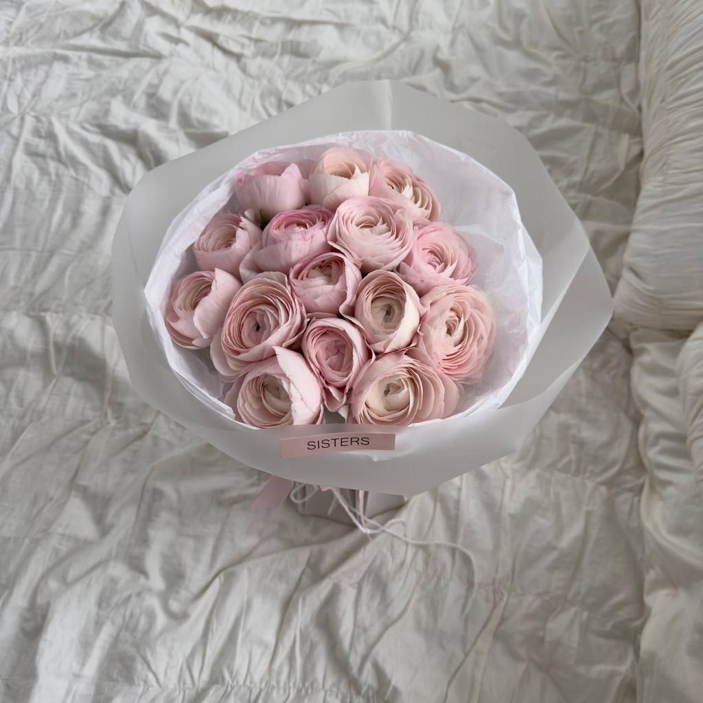 Букет ранункулюсов