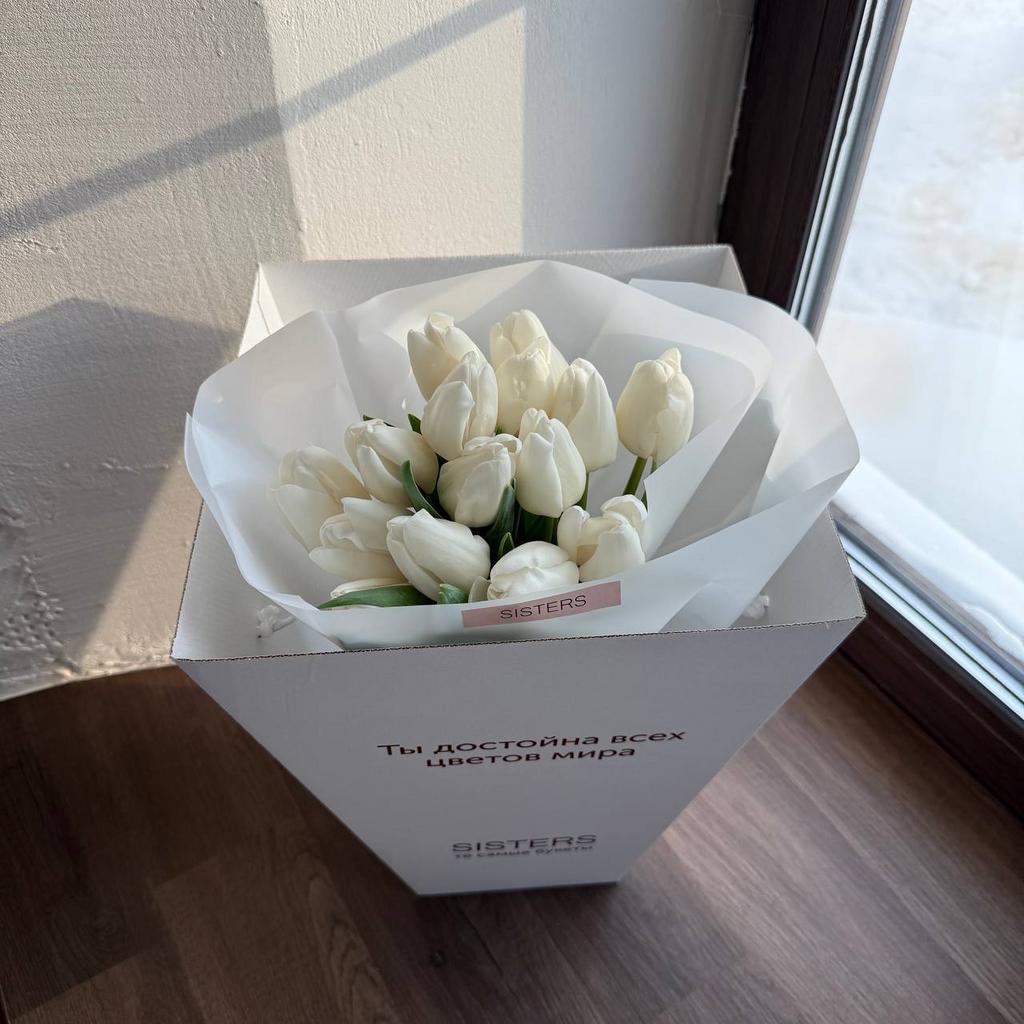 Букет белых тюльпанов