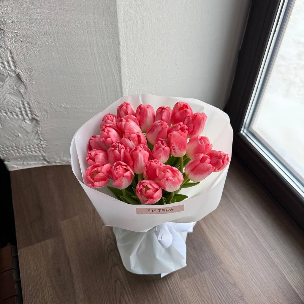 Букет розовых тюльпанов