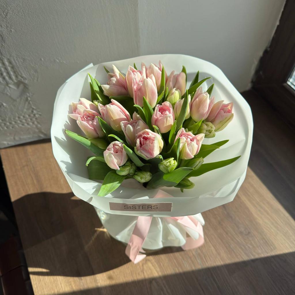 Букет пионовидных тюльпанов Мираж