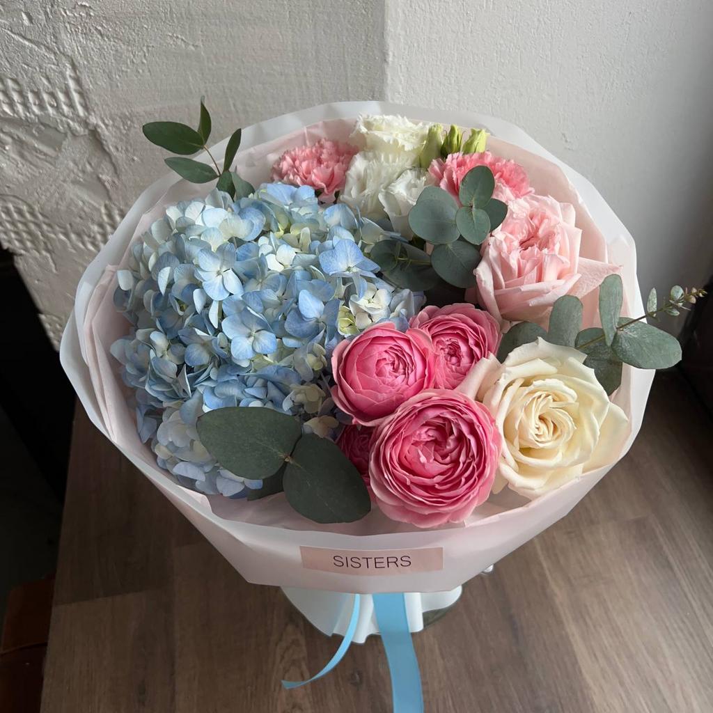 Авторский  букет "Между небом и сердцем"