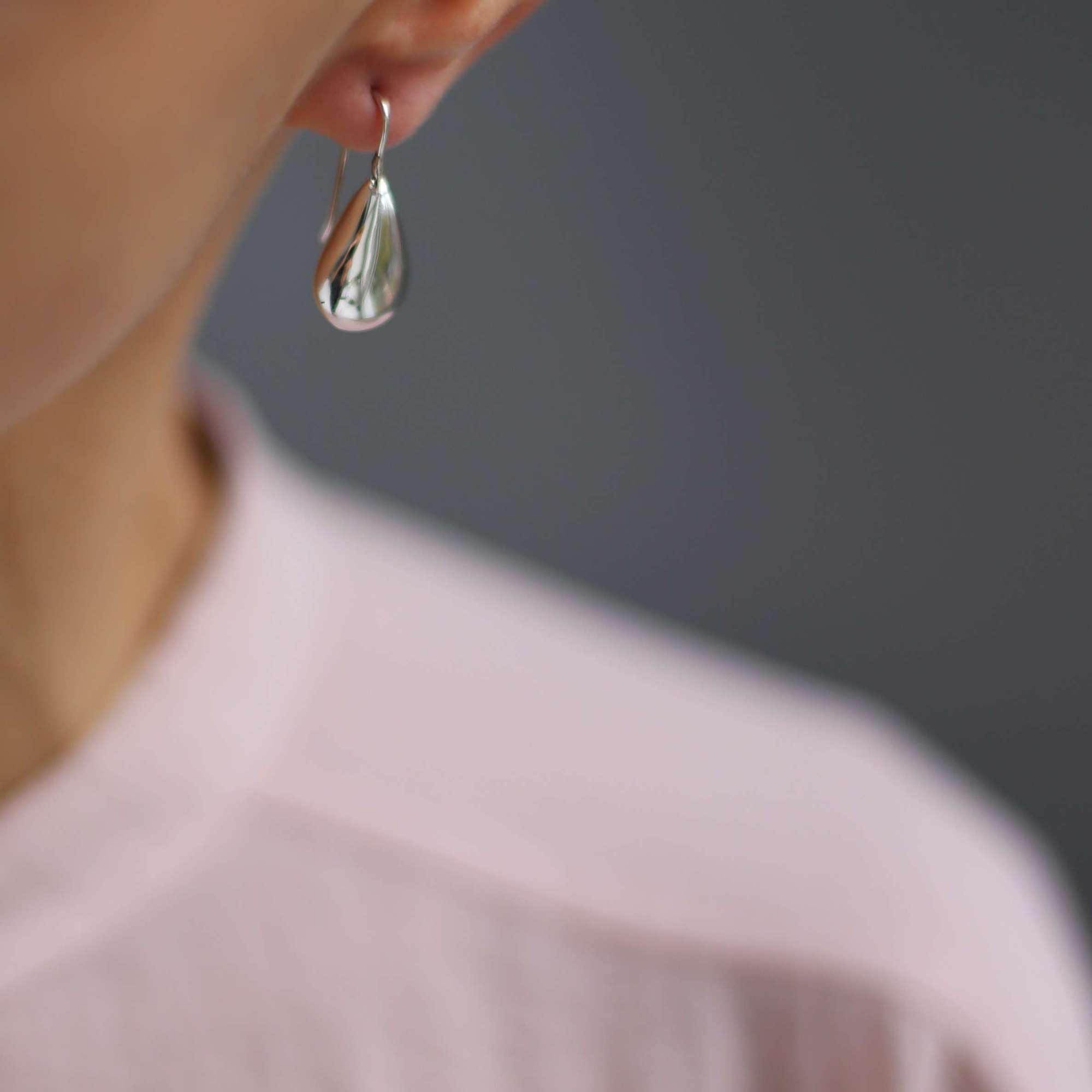 Серебряные серьги Капли объемные 1P1034