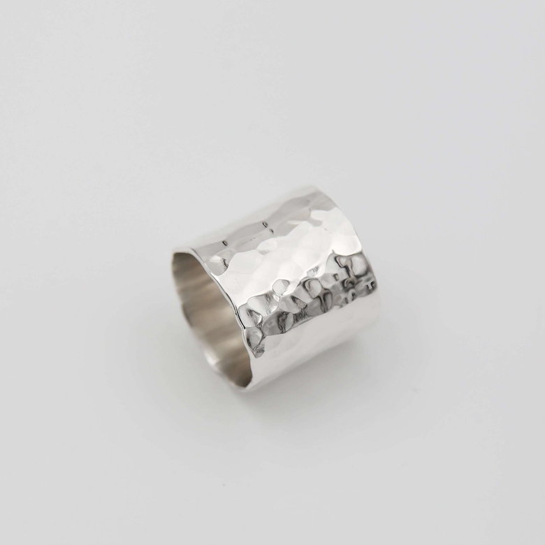 Серебряное кольцо Чеканное 2P550