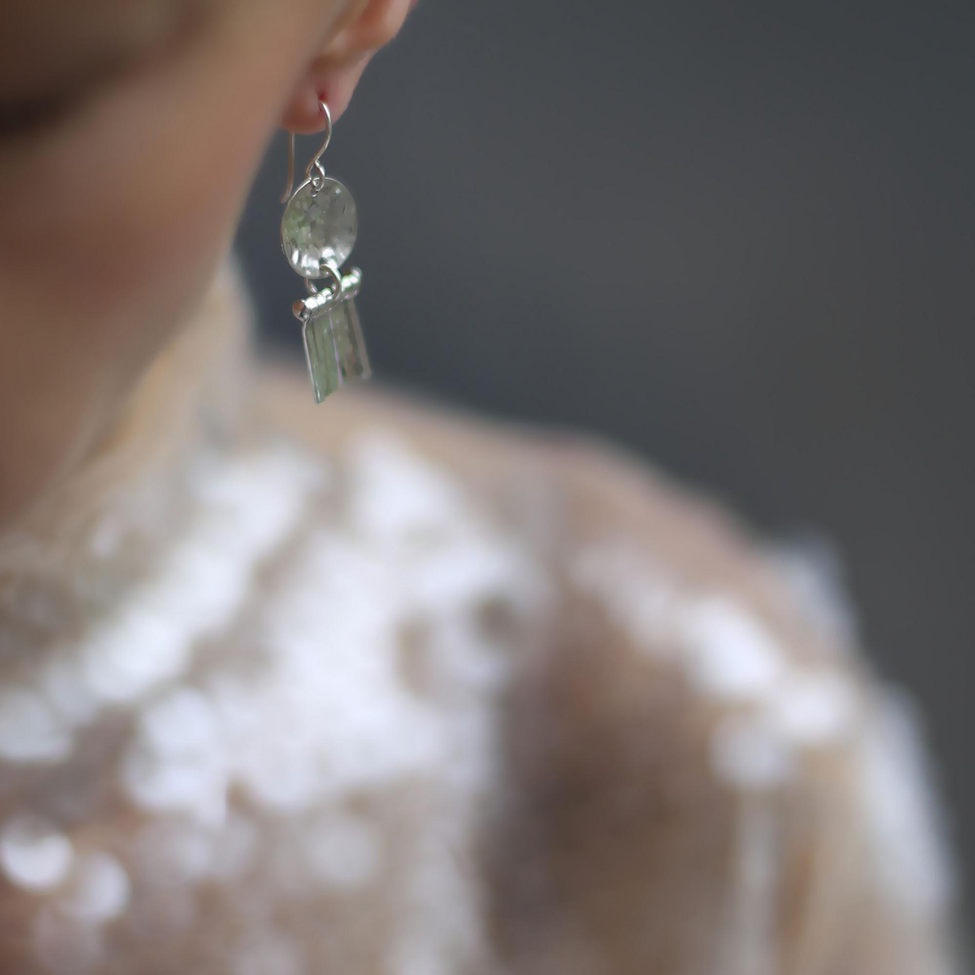 Серебряные серьги чеканные 1P1019