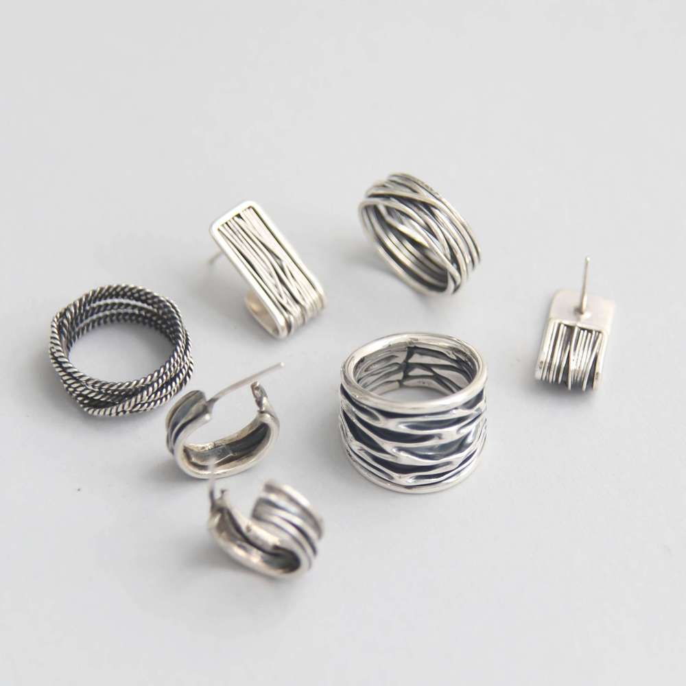 Серебряное кольцо 2P528